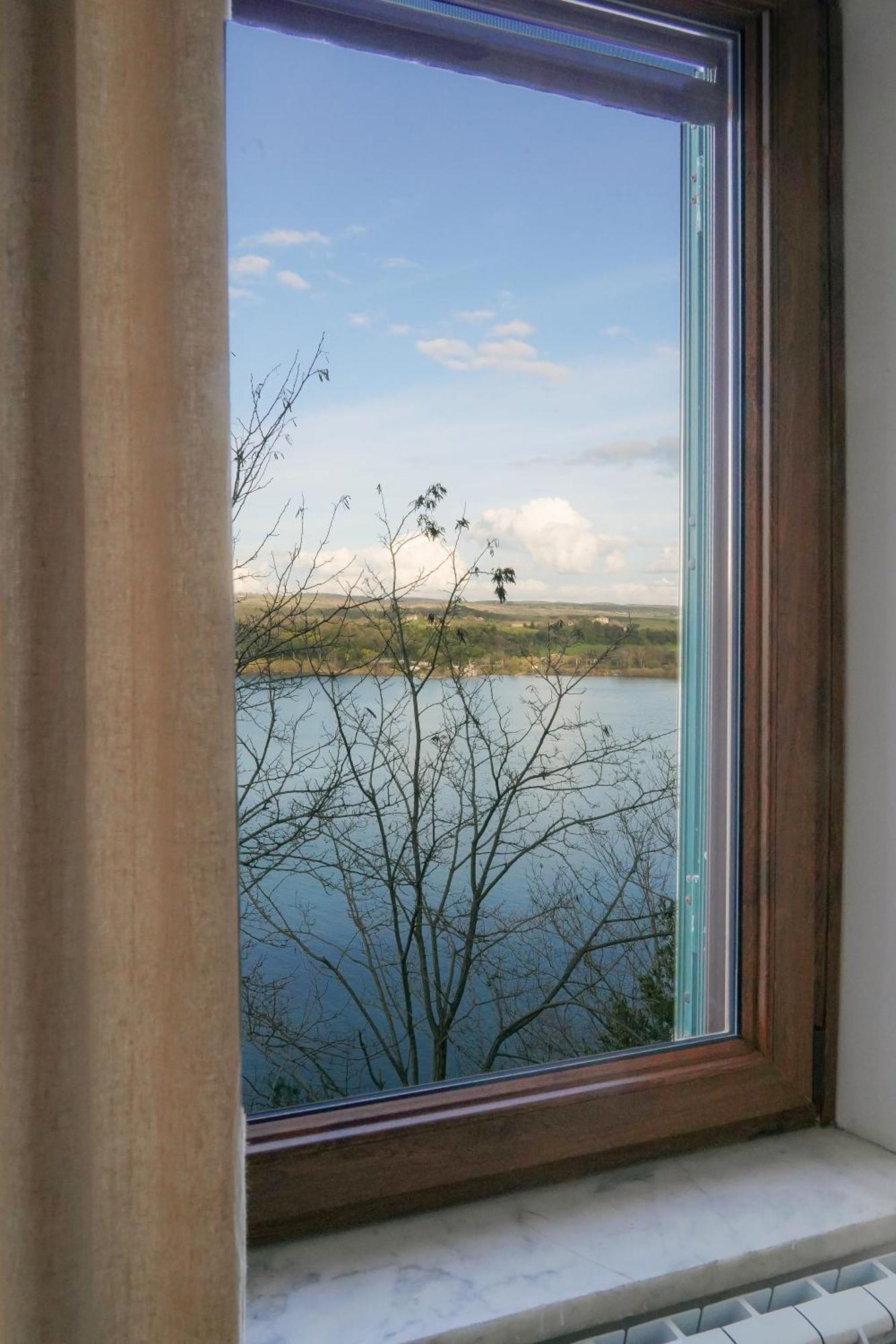 Grazioso appartamento sul Lago Anguillara Sabazia Esterno foto